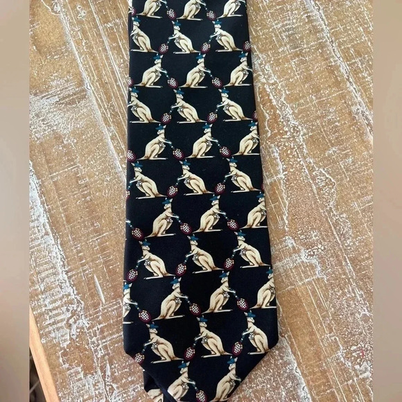 Brooks Brothers 100% Silk Tie kangaroos black navy red Wimbledon tennis racket - Picture 3 of 3